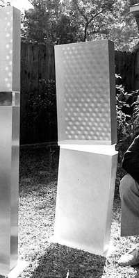 Ferenc Csentery, Hungarian-born American sculptor., dies at age 76